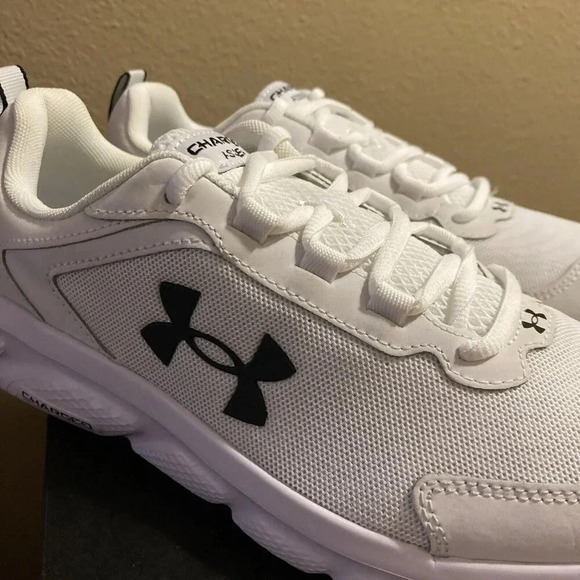 Under Armour Women Charged Assert 9 White Shoes Size 11 NIB Style 3024591-101 - Picture 2 of 10